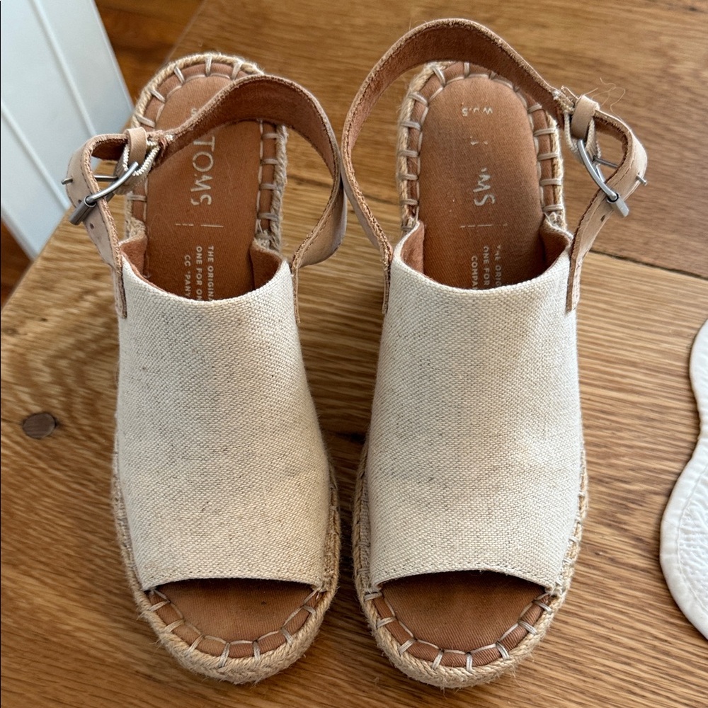TOMS Women's Tan Espadrille Sandals